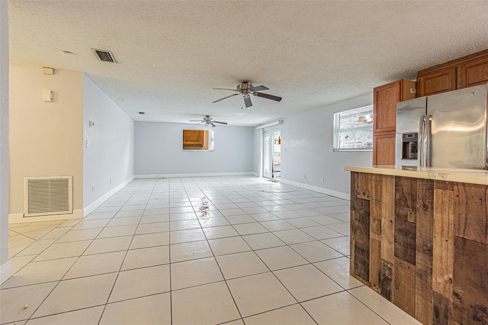 APOLLO BEACH UNIT TWO - Residential Lease