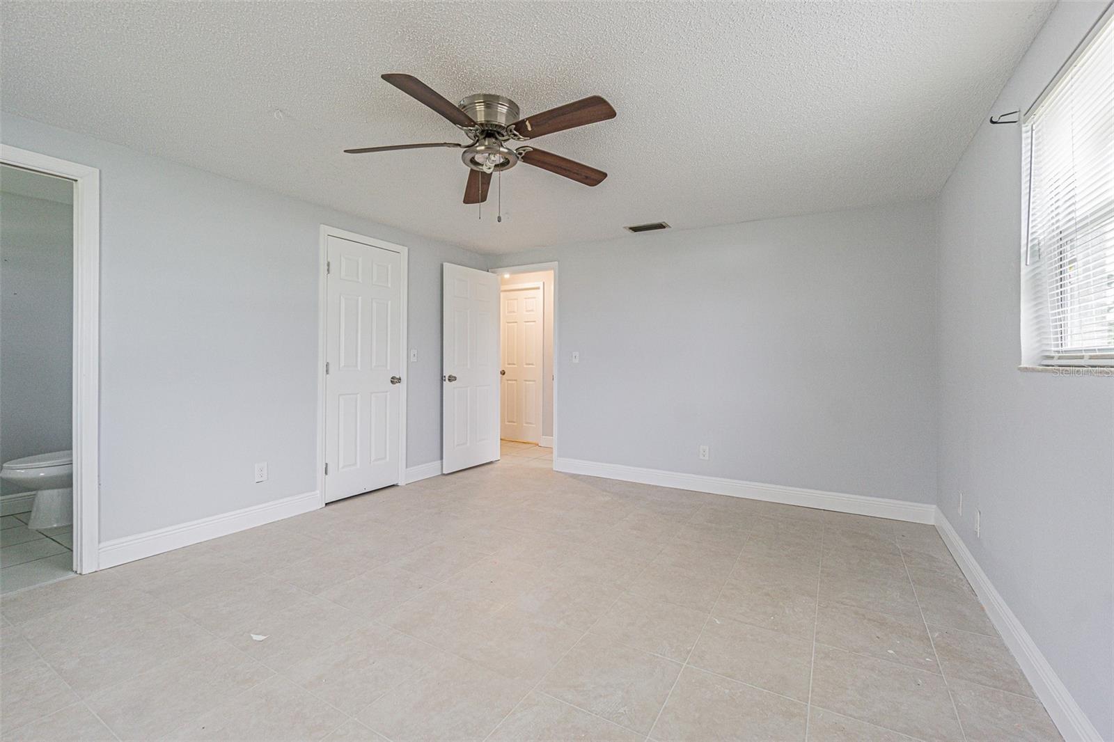 APOLLO BEACH UNIT TWO - Residential Lease