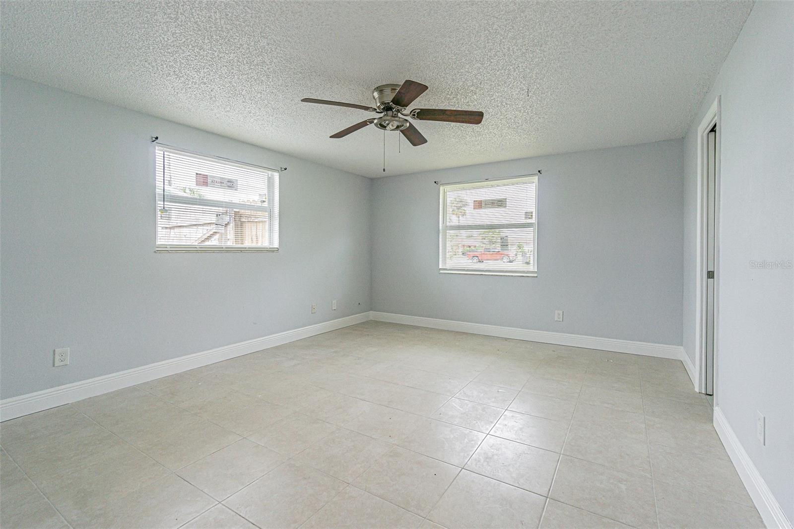 APOLLO BEACH UNIT TWO - Residential Lease