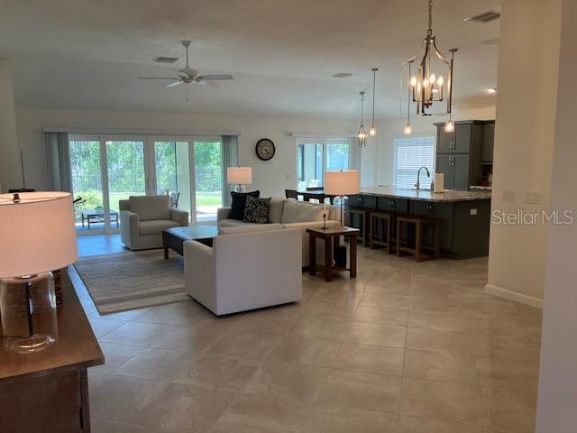 VILLAGES/SOUTHERN OAKS UN 124 - Residential