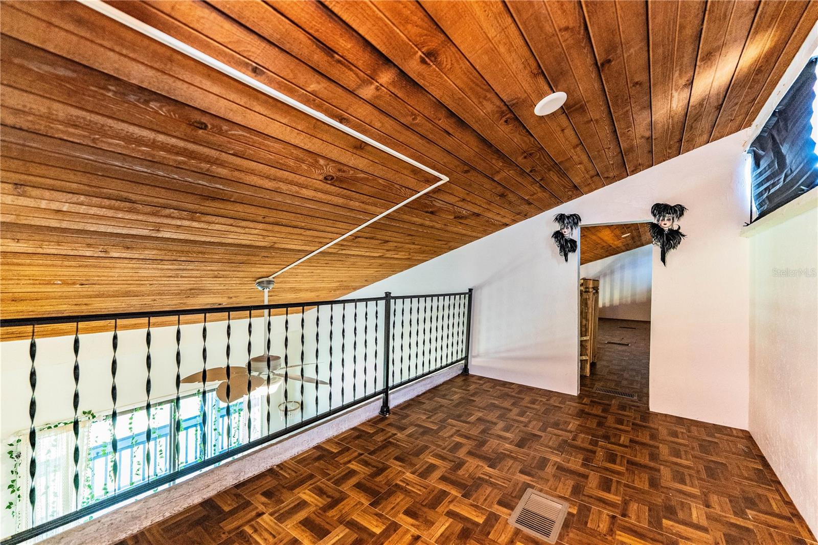 GRENELEFE ABBEY COURT CONDO - Residential