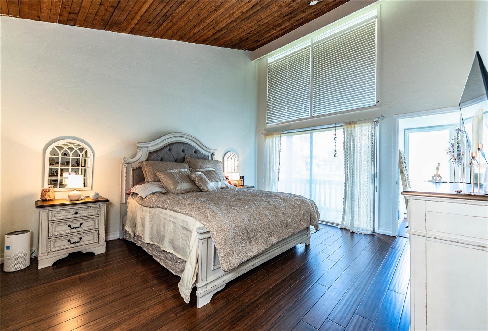 GRENELEFE ABBEY COURT CONDO - Residential