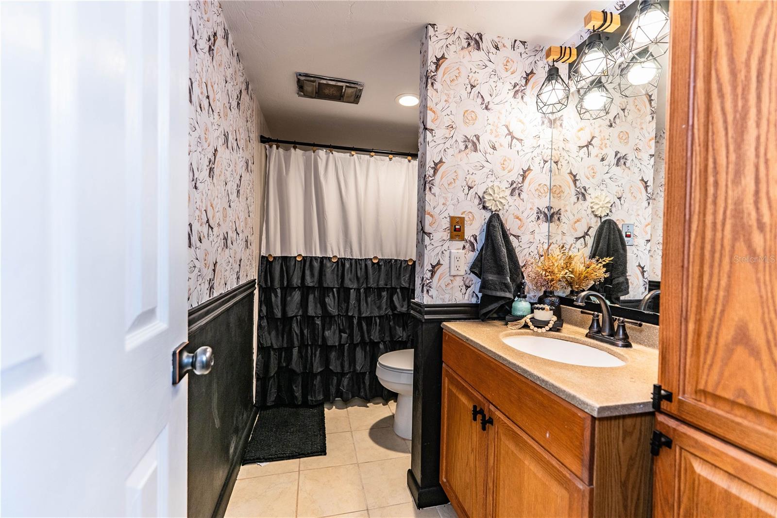 GRENELEFE ABBEY COURT CONDO - Residential