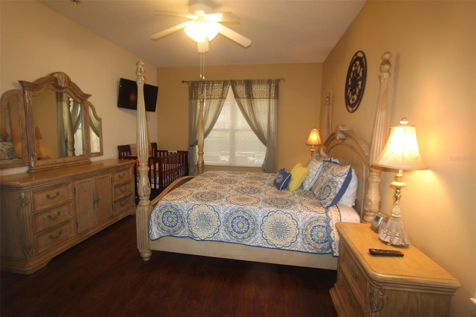 EMERALD ISLAND RESORT PH 1 - Residential