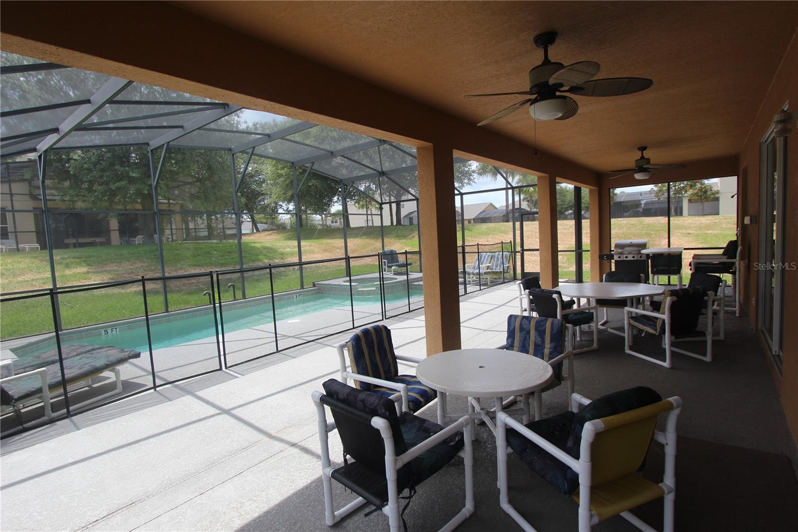 EMERALD ISLAND RESORT PH 1 - Residential