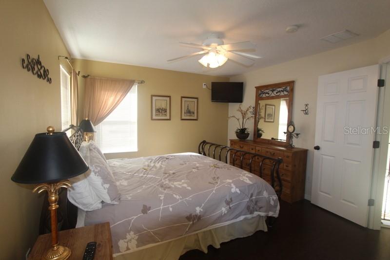 EMERALD ISLAND RESORT PH 1 - Residential