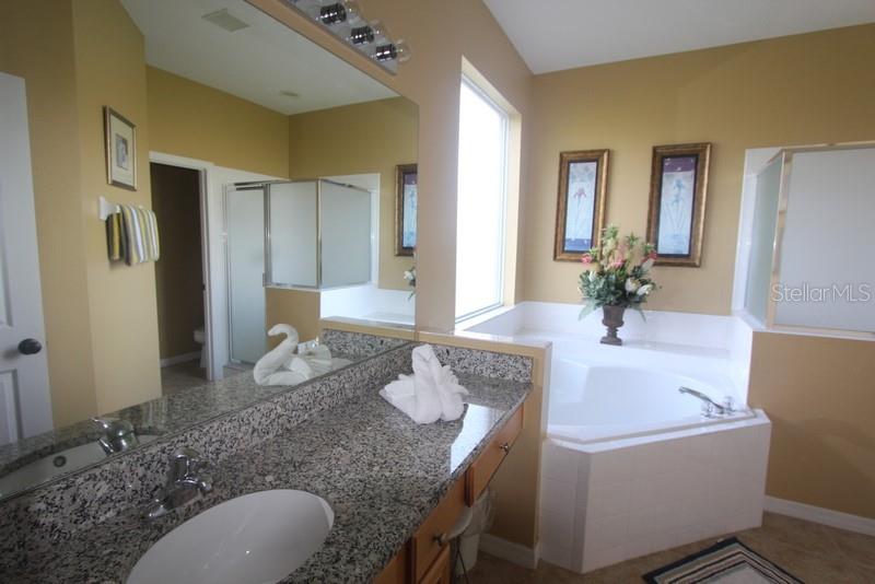 EMERALD ISLAND RESORT PH 1 - Residential