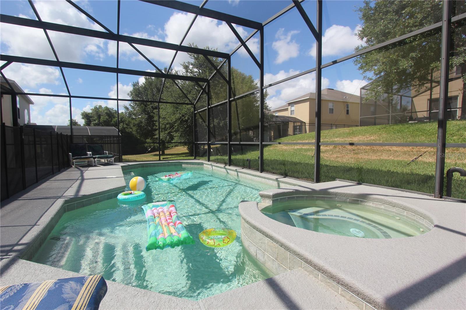 EMERALD ISLAND RESORT PH 1 - Residential