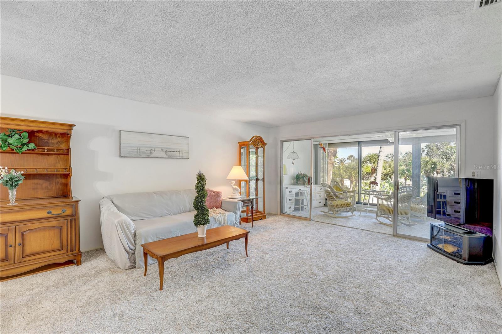 WESTBAY POINT & MOORINGS - Residential