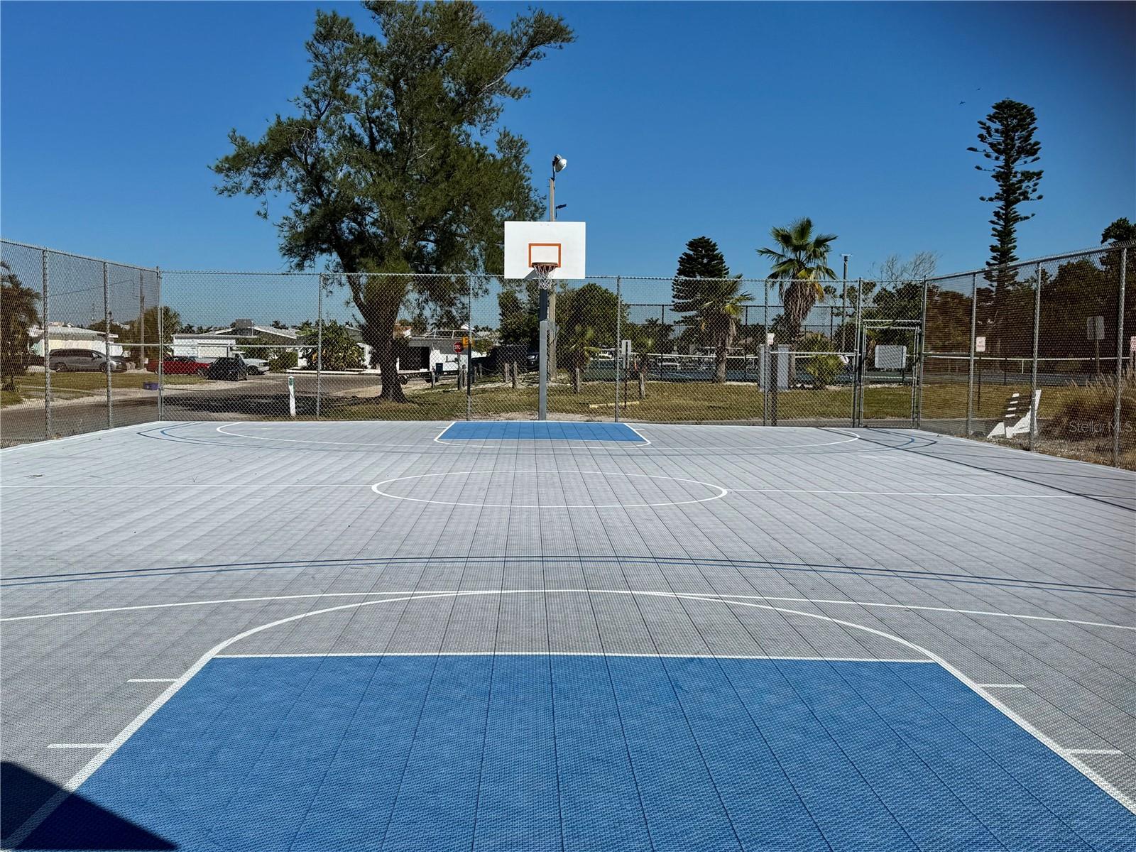 WESTBAY POINT & MOORINGS - Residential