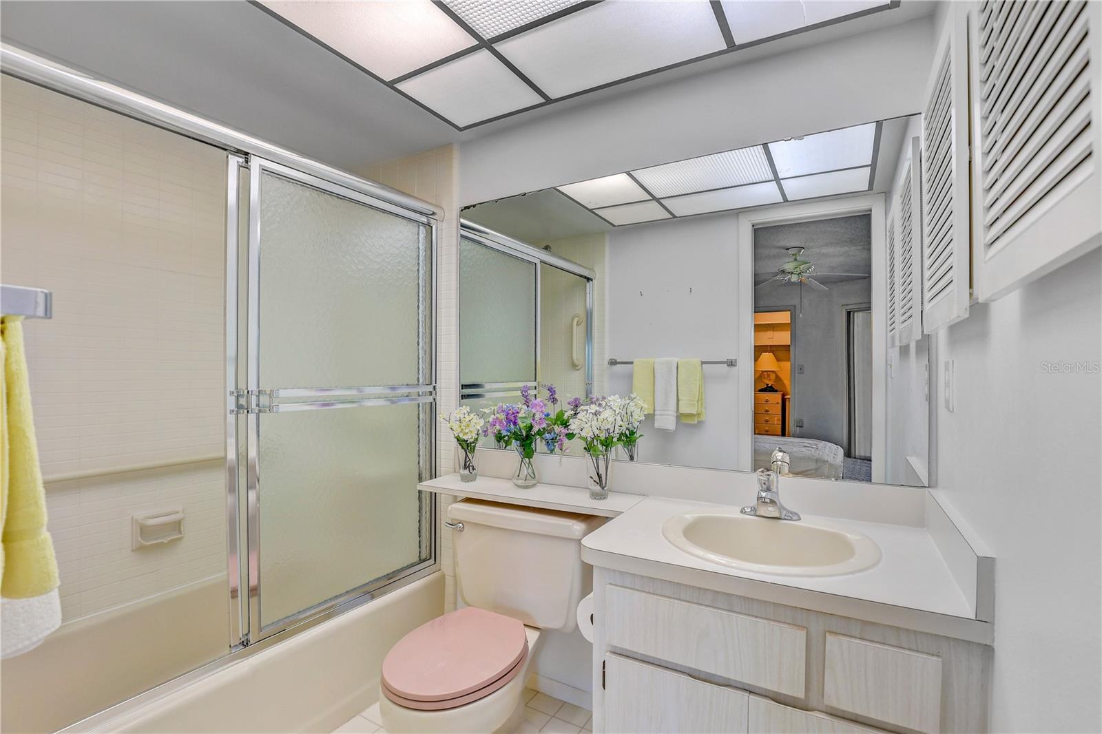 WESTBAY POINT & MOORINGS - Residential