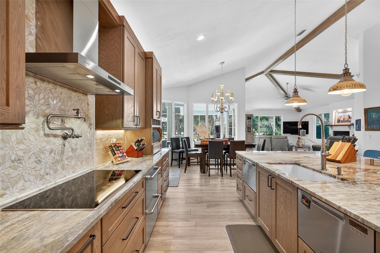 HAMMOCK DUNES - Residential