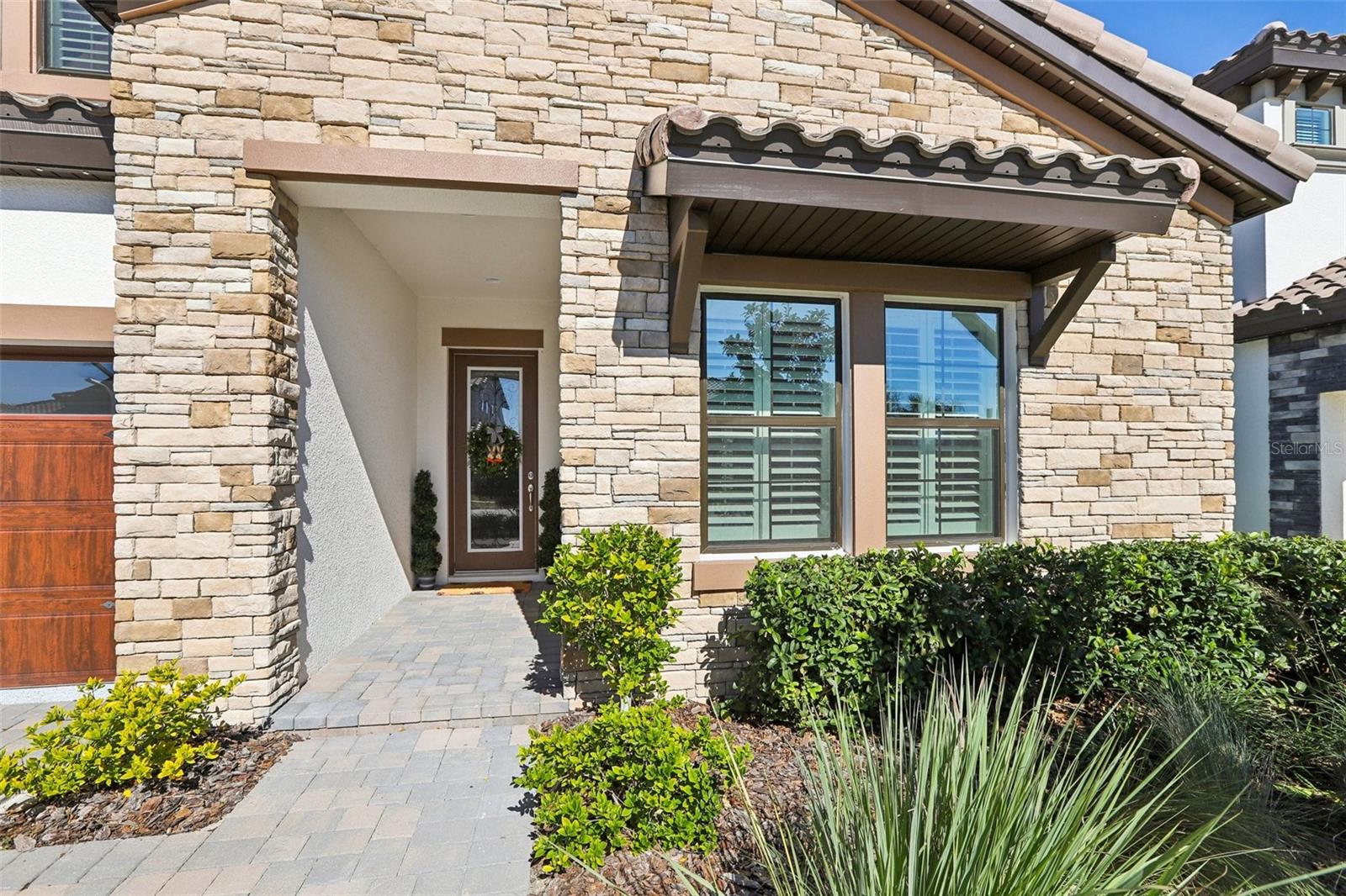 11263 RUSTIC TIMBER LOOP