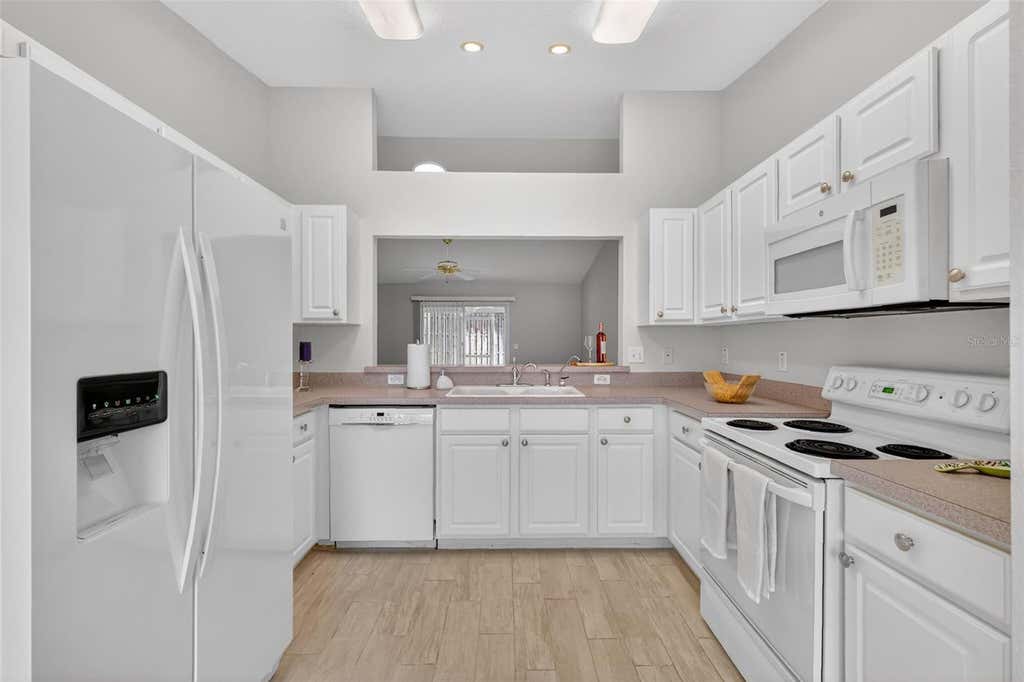 Photo of 8907 SE 141st Loop, Summerfield, FL 34491 (MLS # OM731027)
