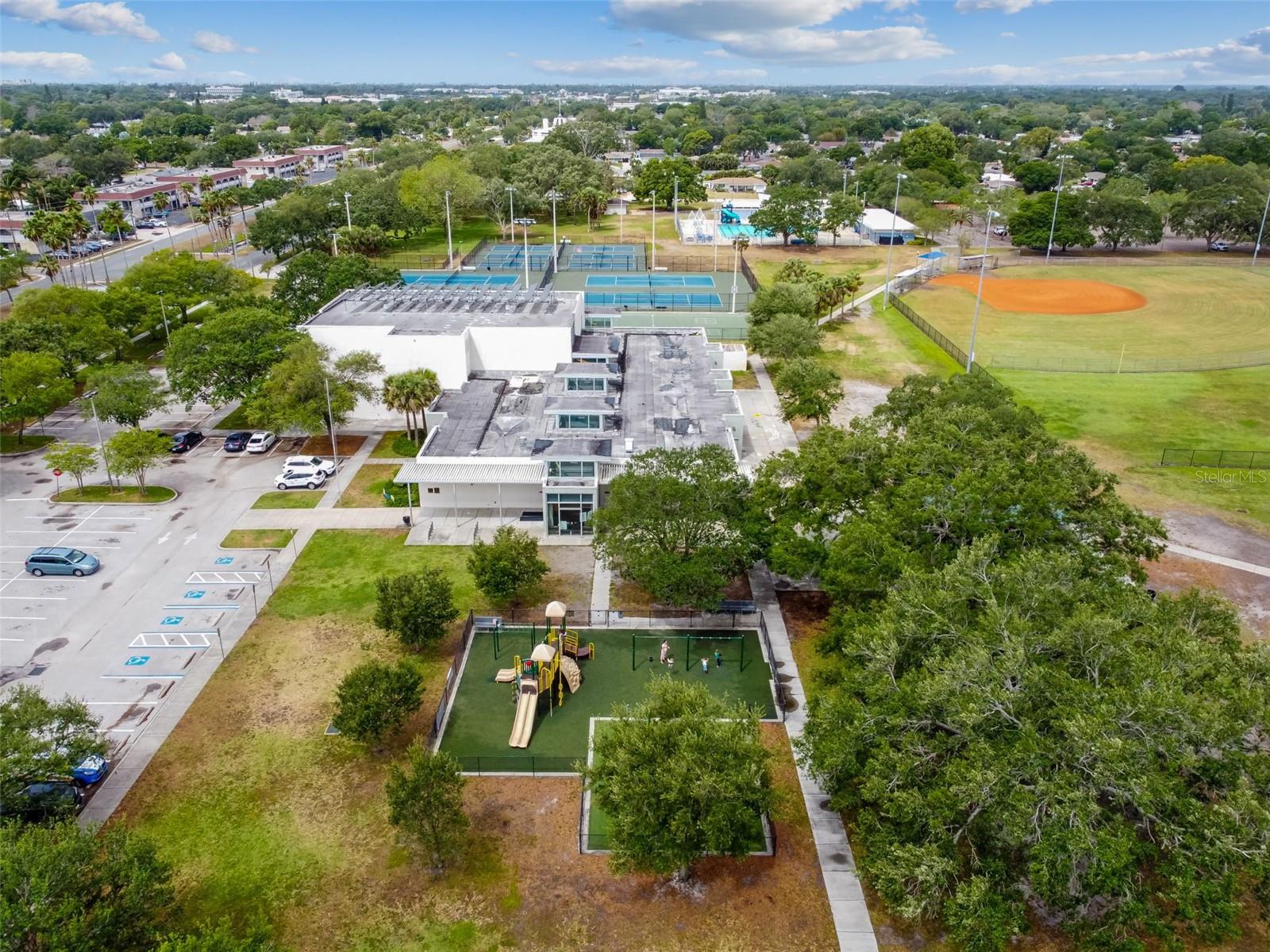 SHERYL MANOR - Residential