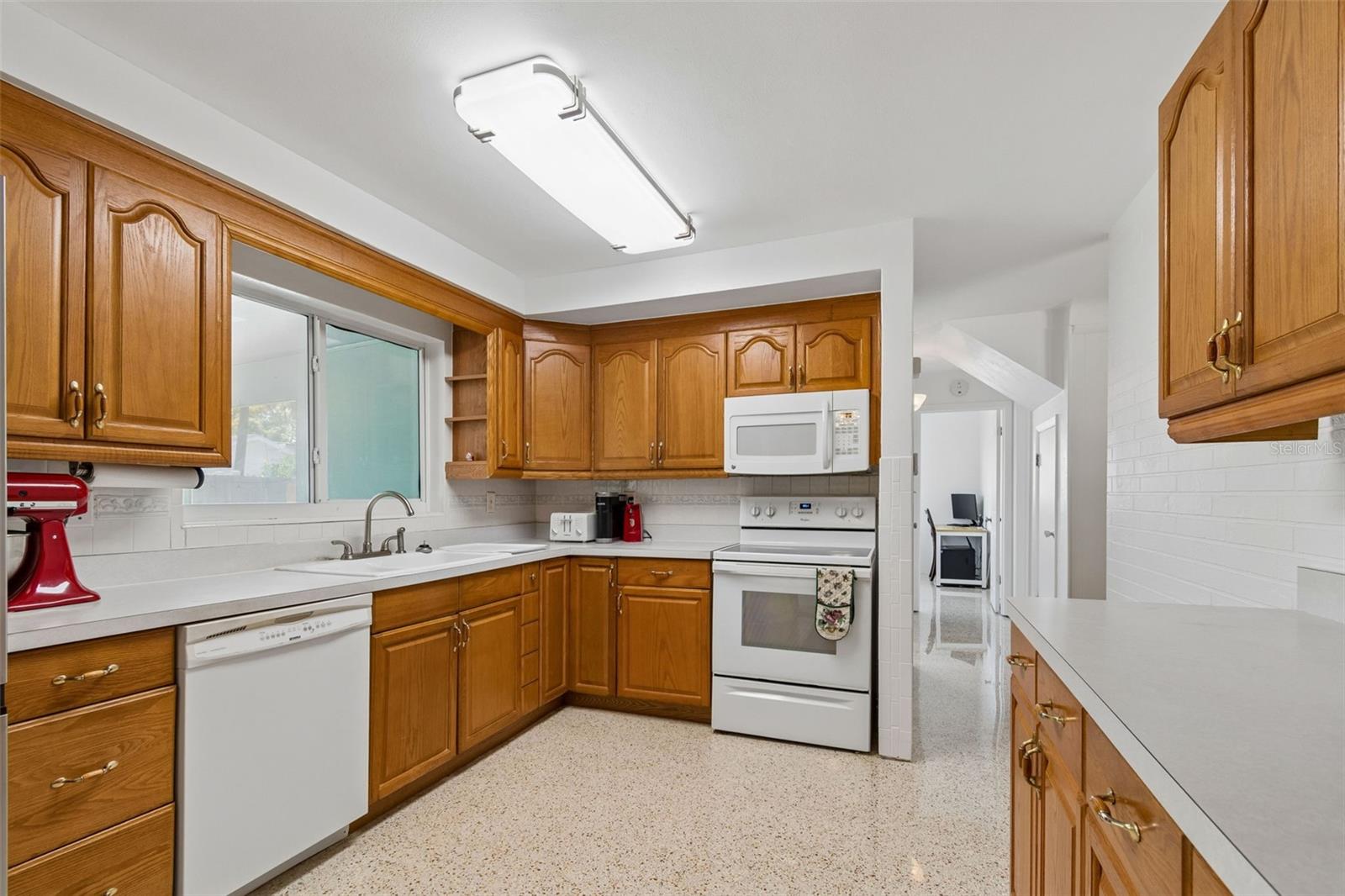 SHERYL MANOR - Residential
