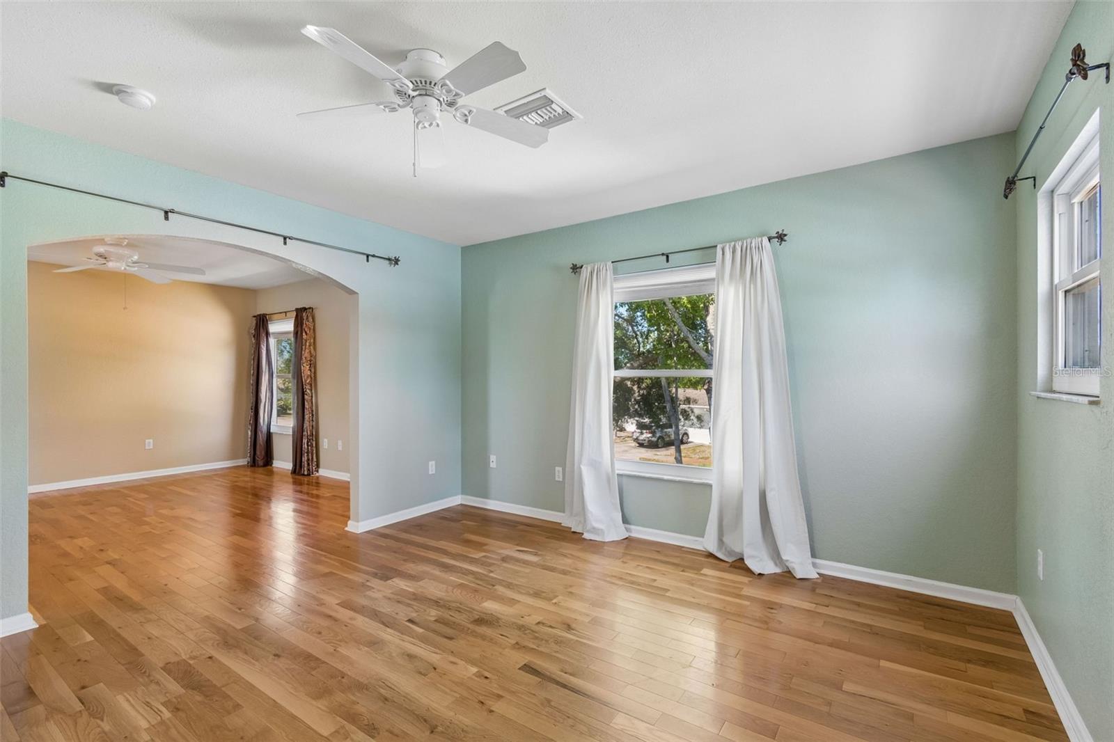 SHERYL MANOR - Residential
