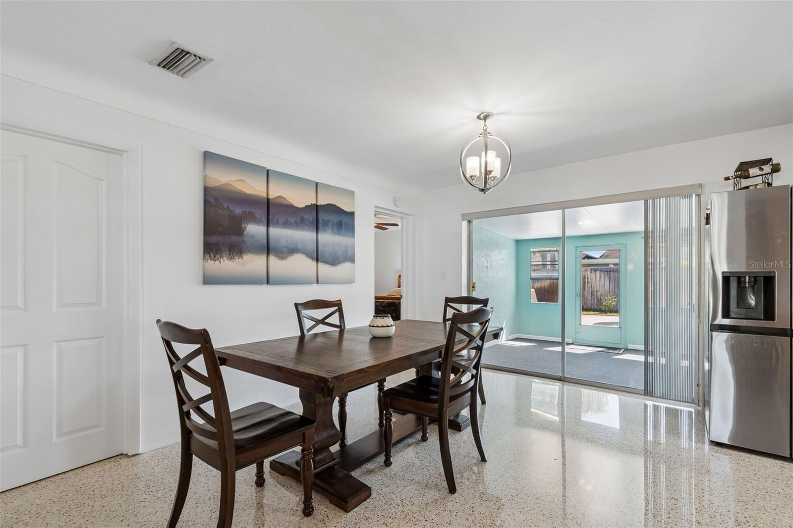 SHERYL MANOR - Residential