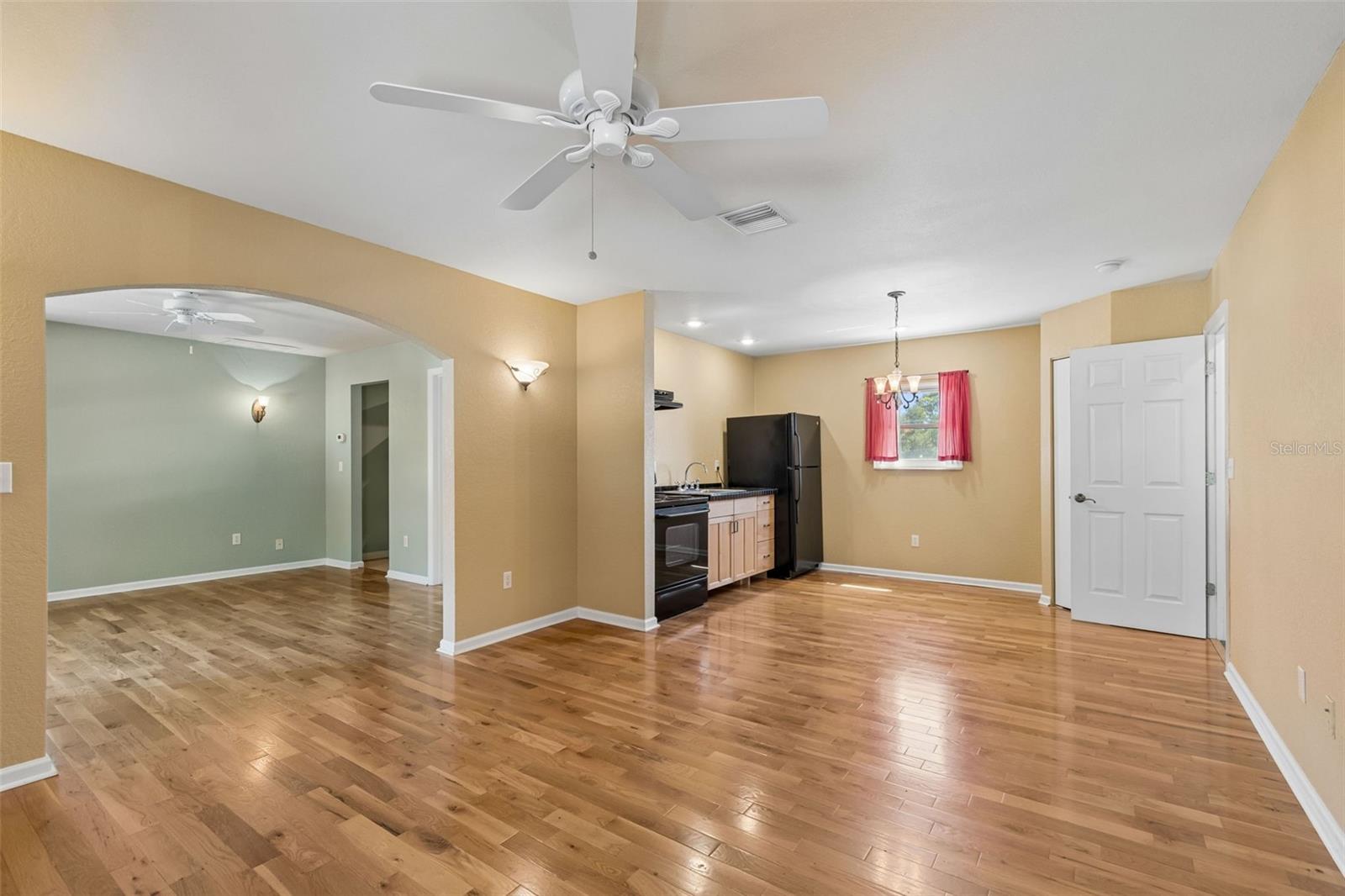 SHERYL MANOR - Residential