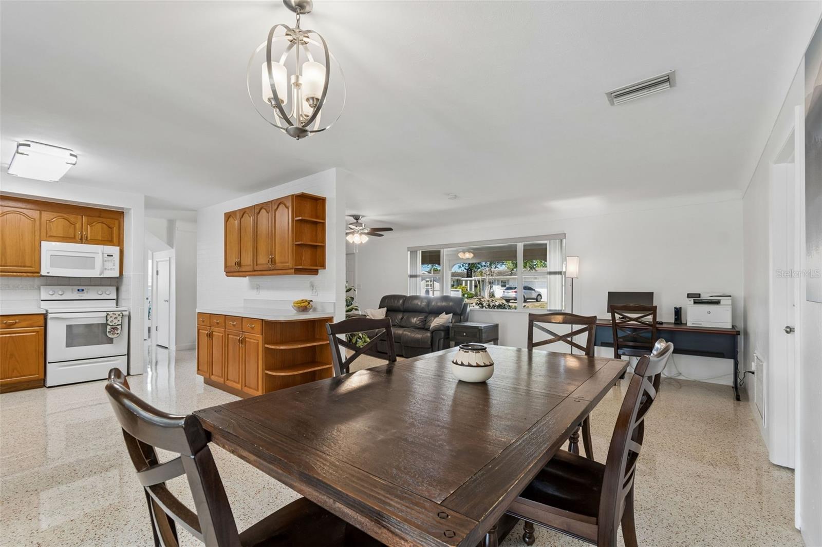 SHERYL MANOR - Residential