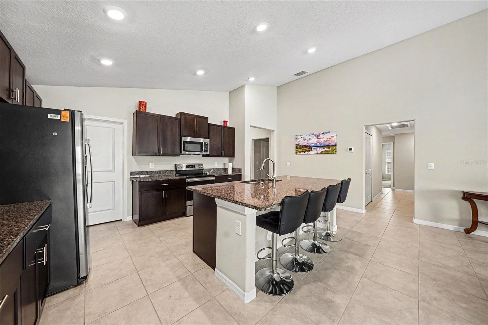 VENTANA GRVS PH 3 & CONE GROVE R - Residential