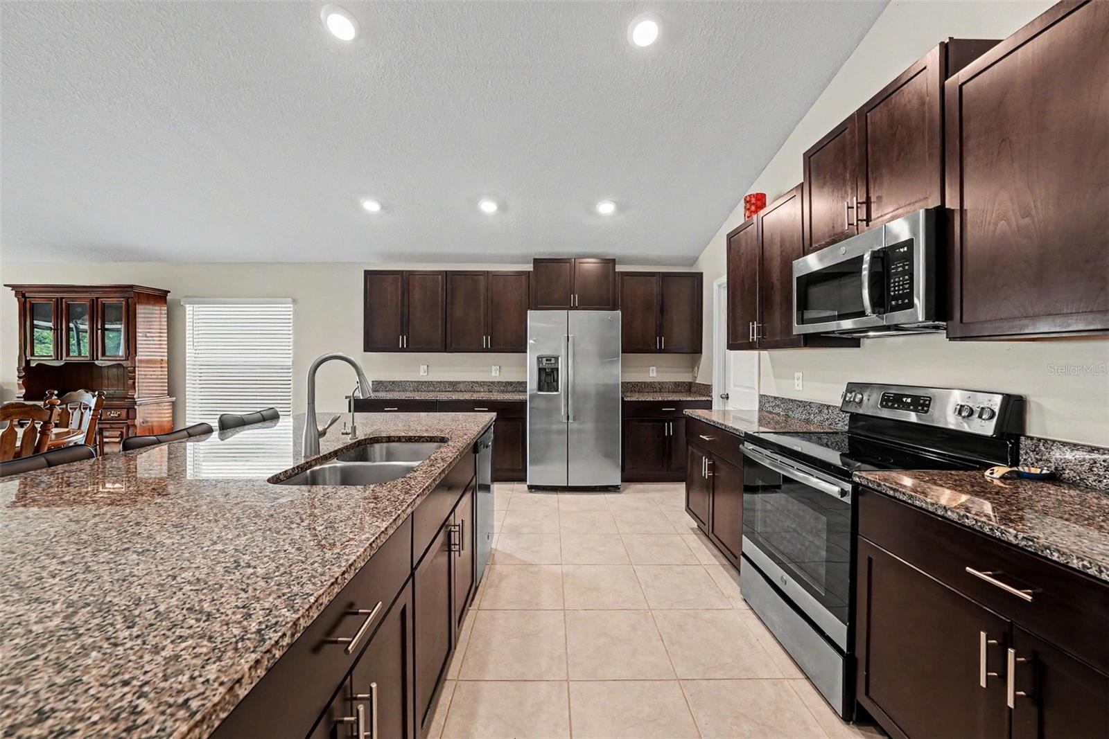 VENTANA GRVS PH 3 & CONE GROVE R - Residential