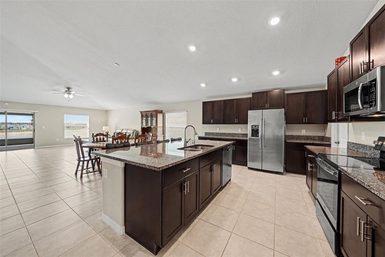 VENTANA GRVS PH 3 & CONE GROVE R - Residential