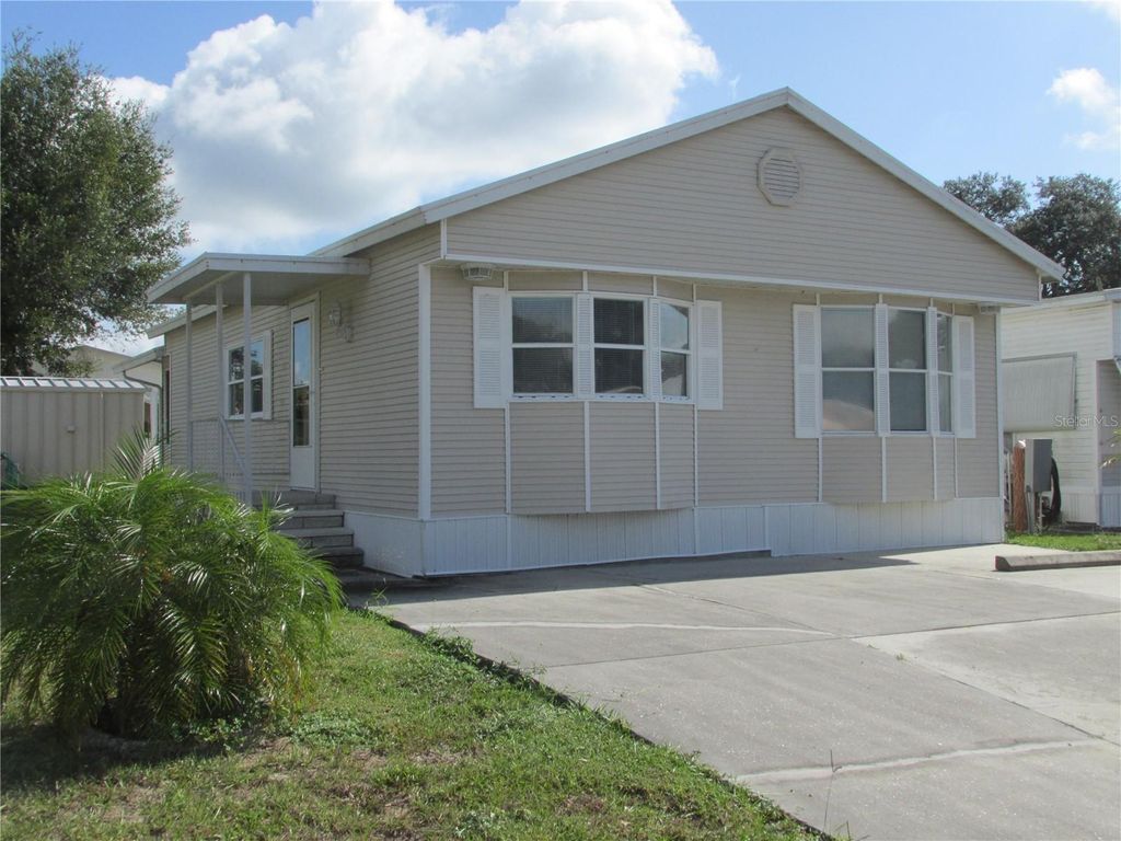 Photo of 108 Silversides Street, Lake Wales, FL 33898 (MLS # K4903085)