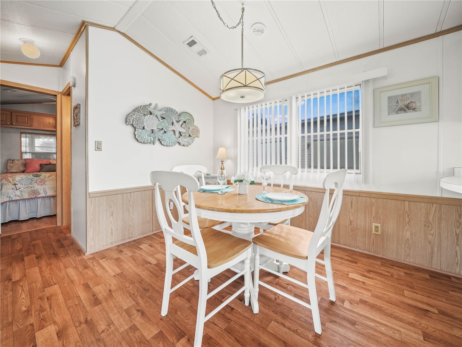 SADDLEBAG LAKE - Residential