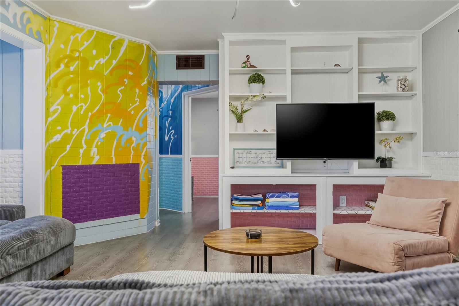 SABAL PALMS - Residential Income