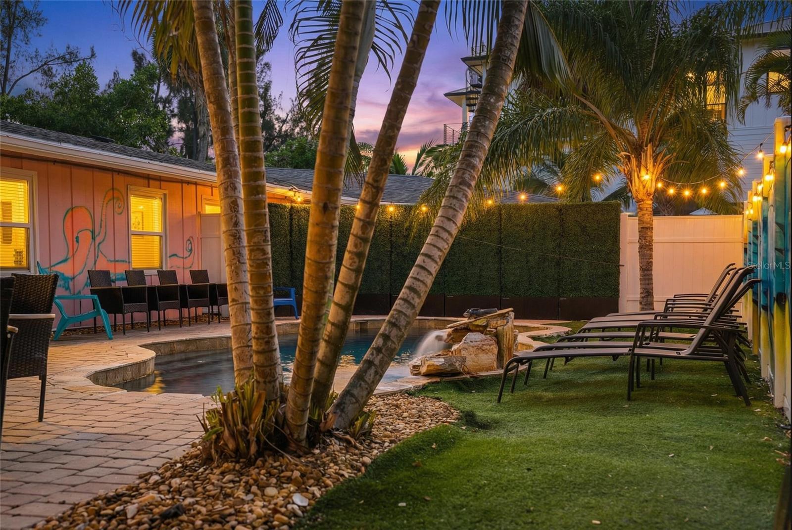 SABAL PALMS - Residential Income