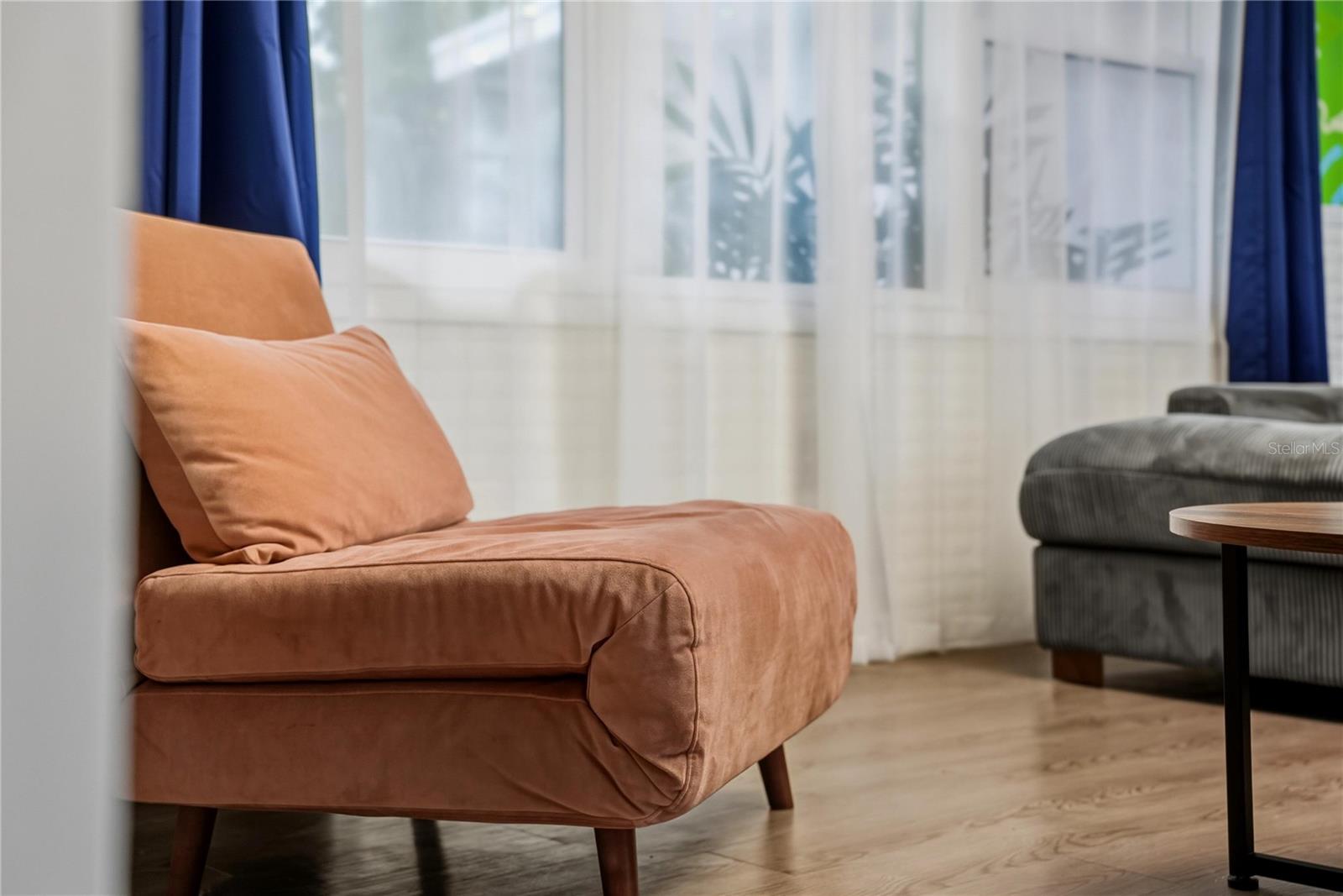 SABAL PALMS - Residential Income