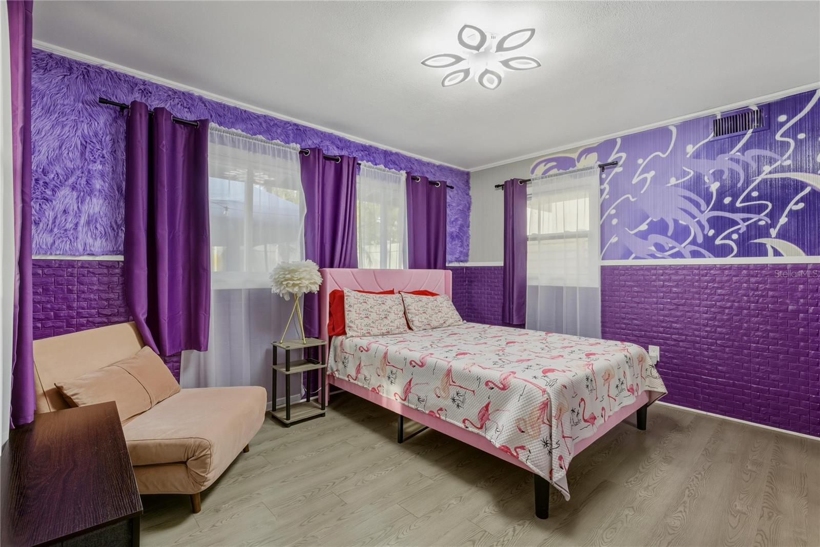 SABAL PALMS - Residential Income