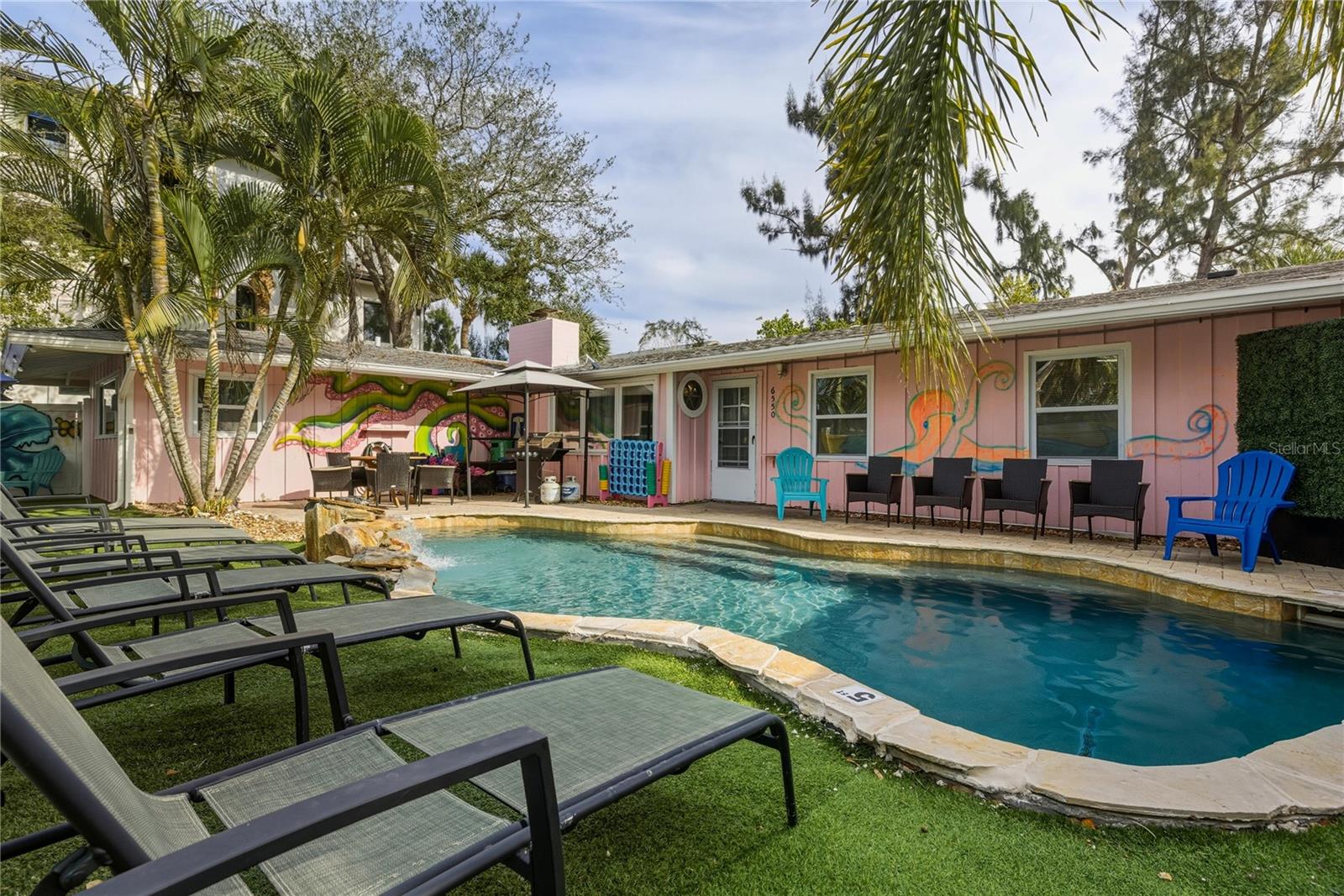 SABAL PALMS - Residential Income