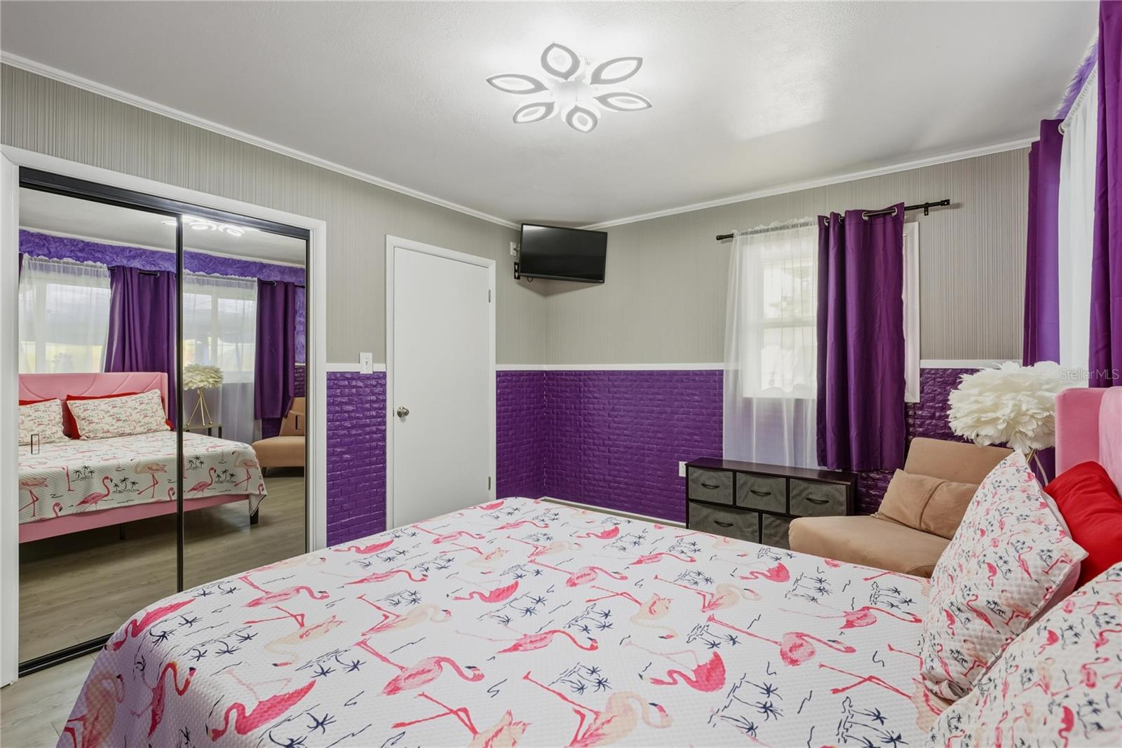 SABAL PALMS - Residential Income