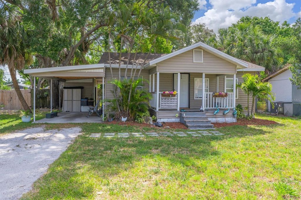 Photo of 1014 27th Avenue W, Palmetto, FL 34221 (MLS # A4691949)