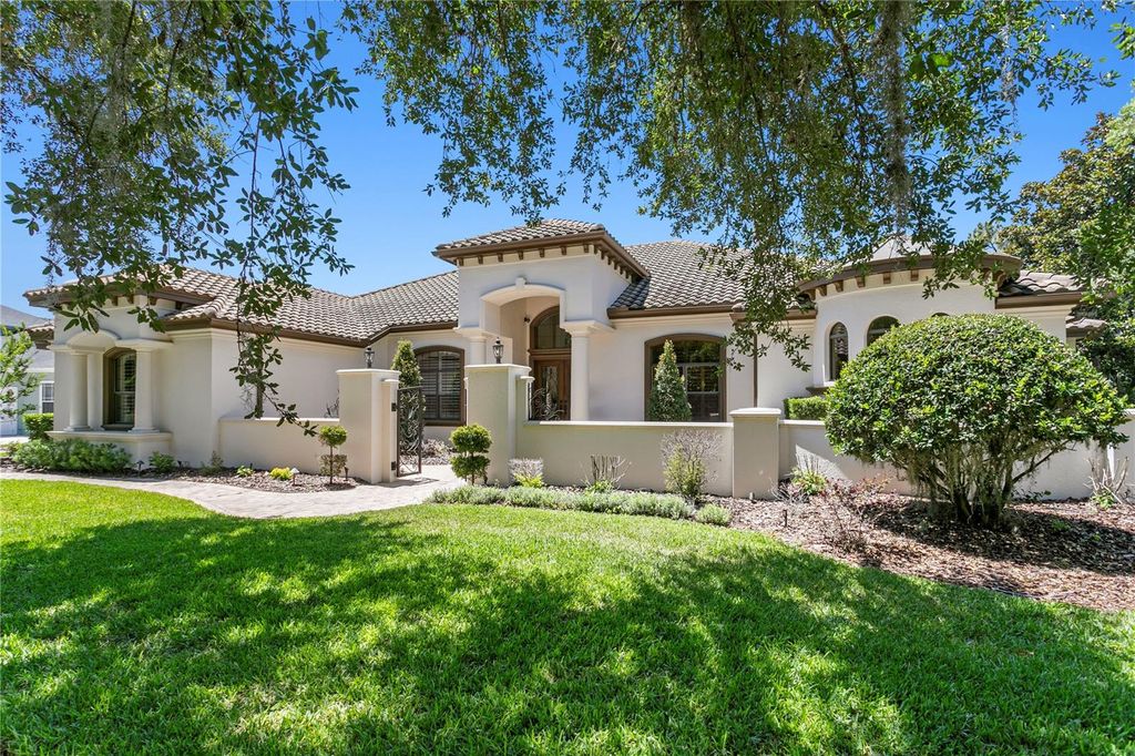 Photo of 16303 Dunlindale Drive, Lithia, FL 33547 (MLS # TB8511210)