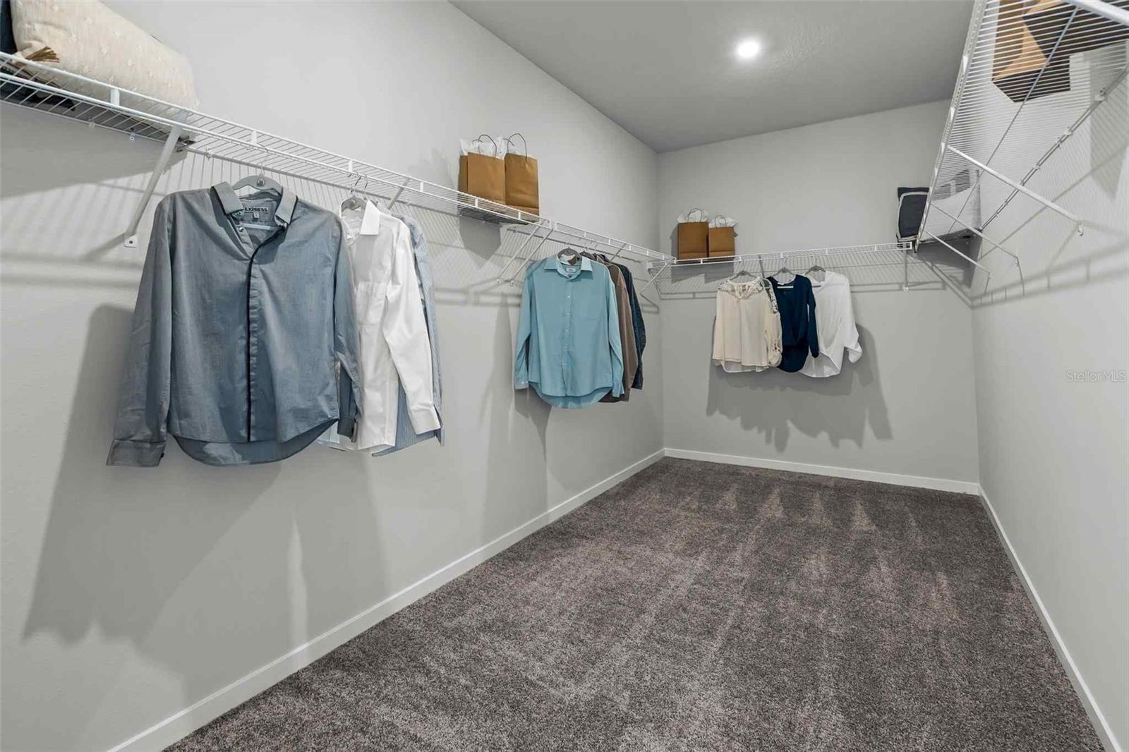 RESERVE EAST - Residential