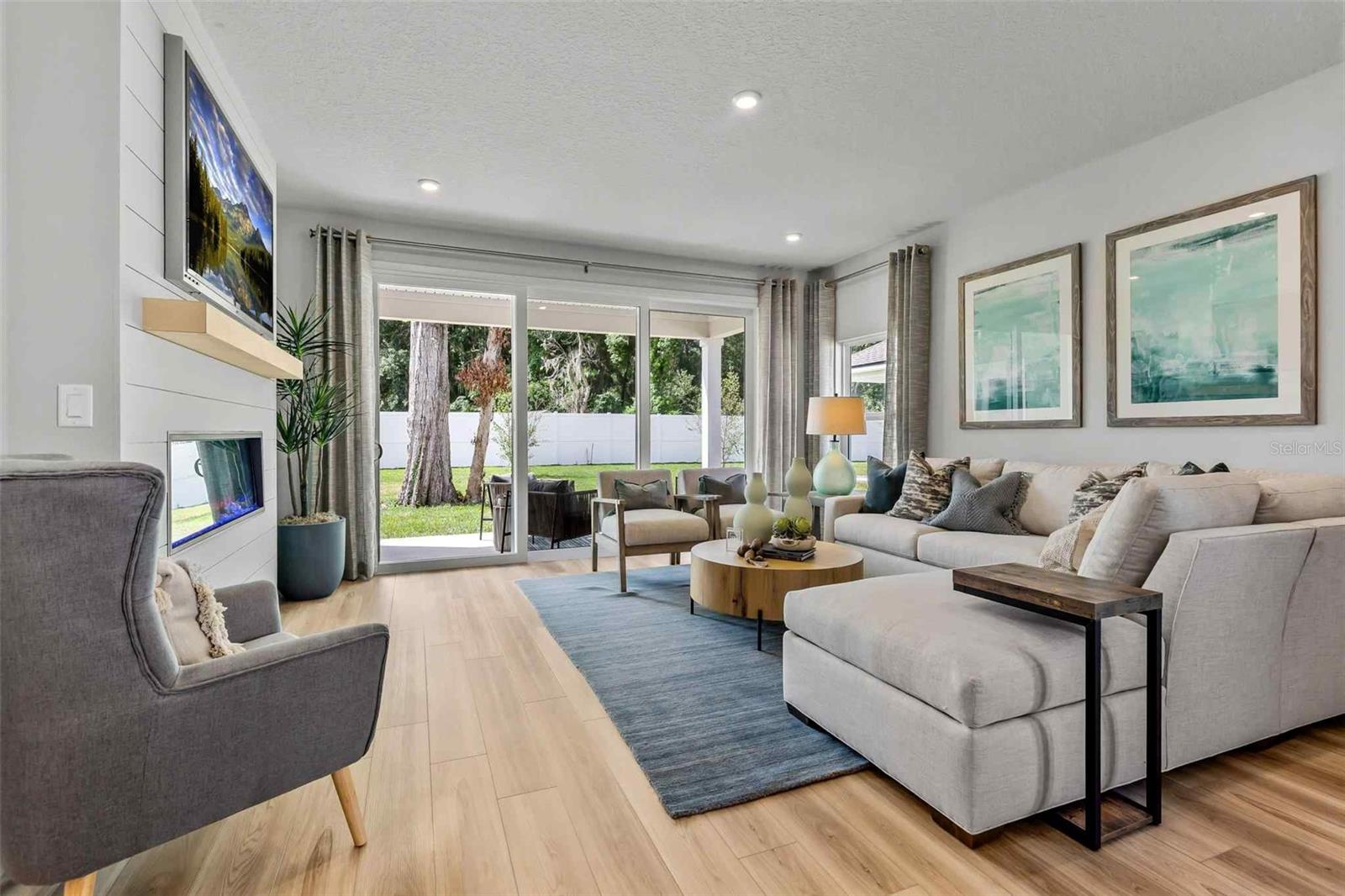 RESERVE EAST - Residential