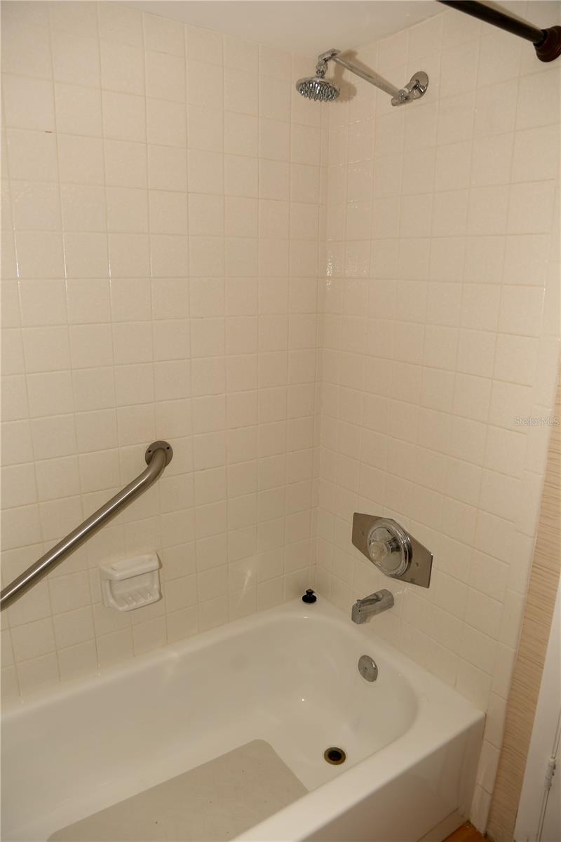 CLUB AT ORLANDO PH 08 - Residential Lease
