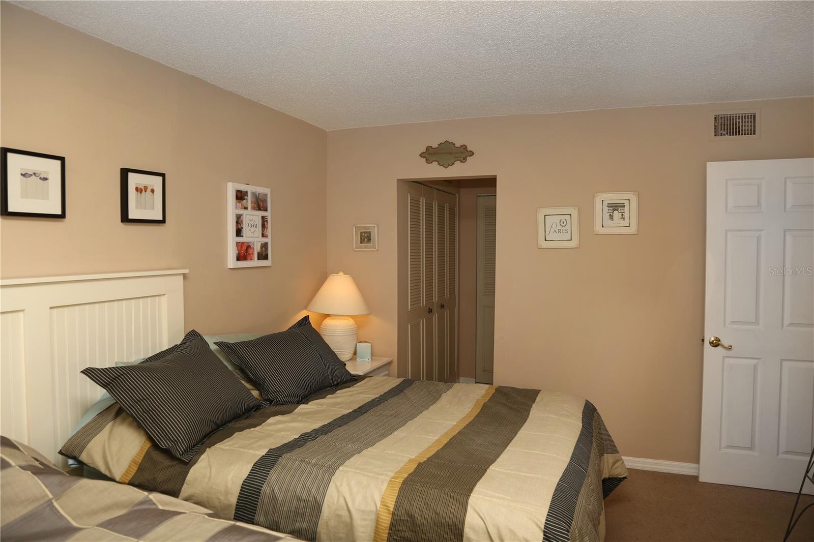 CLUB AT ORLANDO PH 08 - Residential Lease