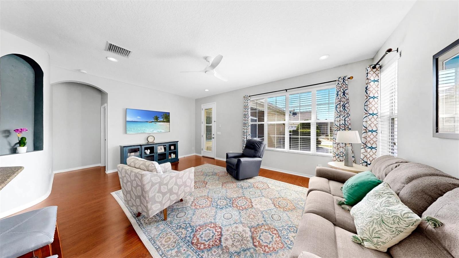 MIRABAY PRCL 7 PH 1 - Residential