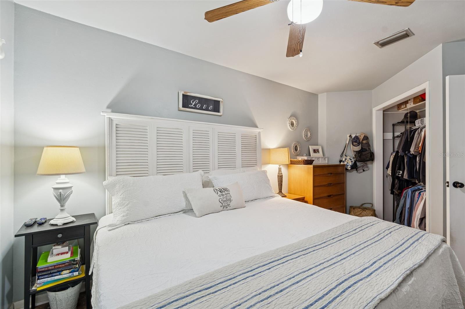 MILLS ESTATES - Residential