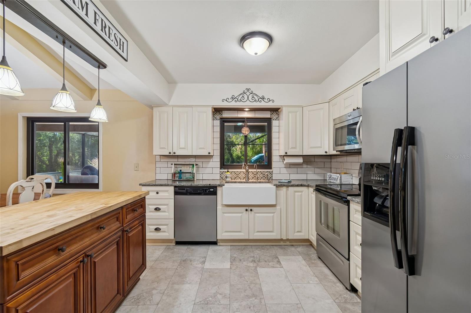 MILLS ESTATES - Residential