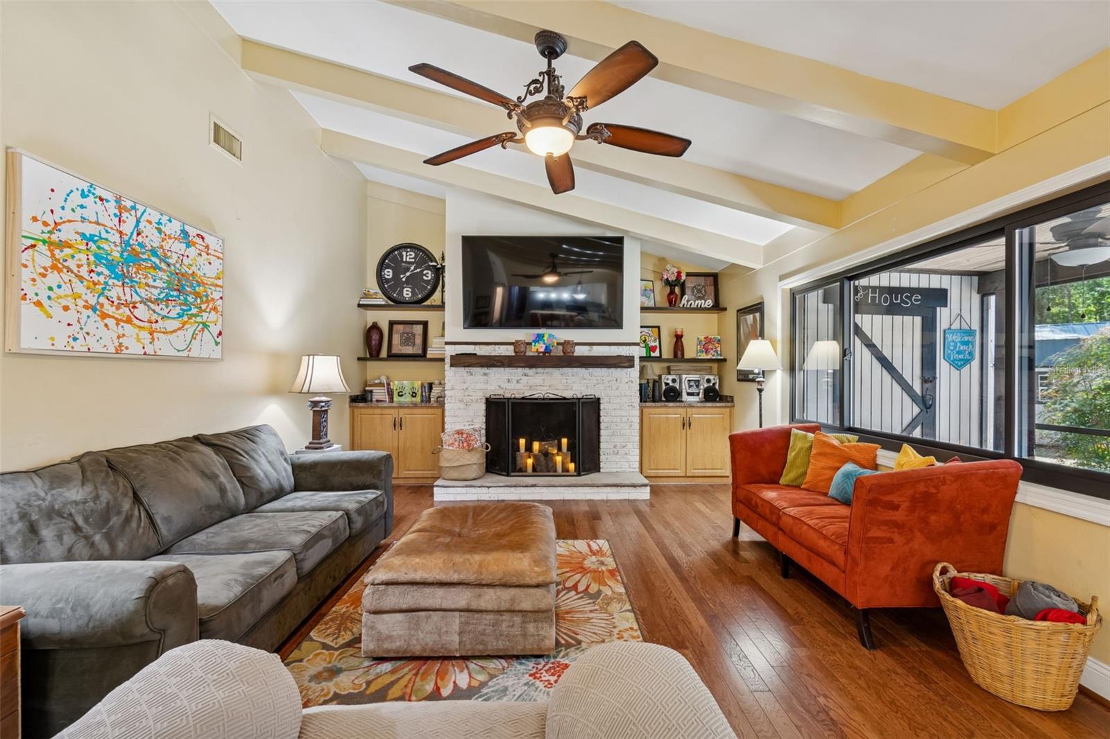 MILLS ESTATES - Residential