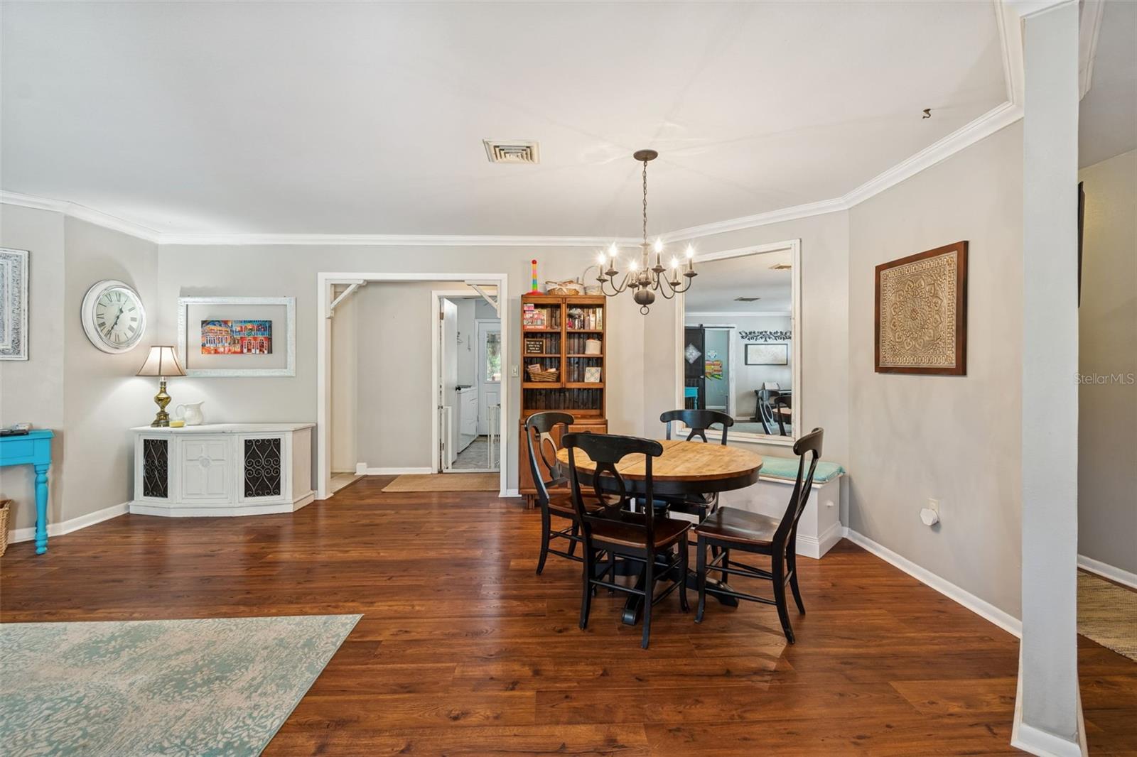 MILLS ESTATES - Residential