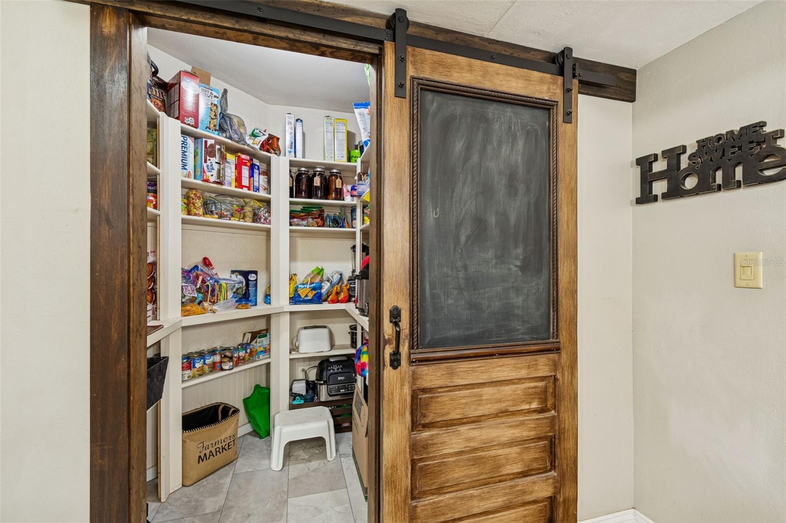 MILLS ESTATES - Residential