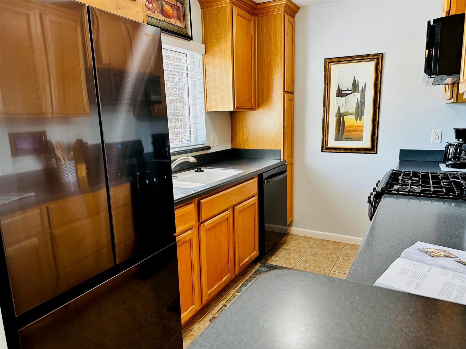 VICTORIA THE CONDO - Residential