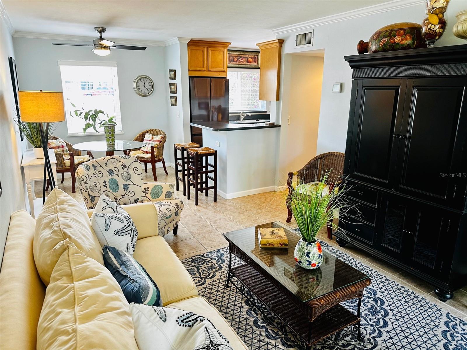 VICTORIA THE CONDO - Residential