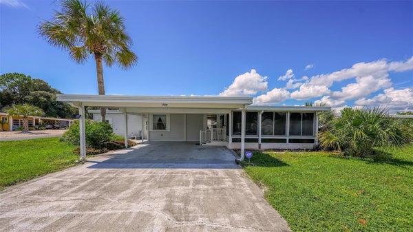 709 BENGAL AVE, TAVARES, FL 32778 - Image f328d2ade7914155089fa4e188a7cc95/736491888